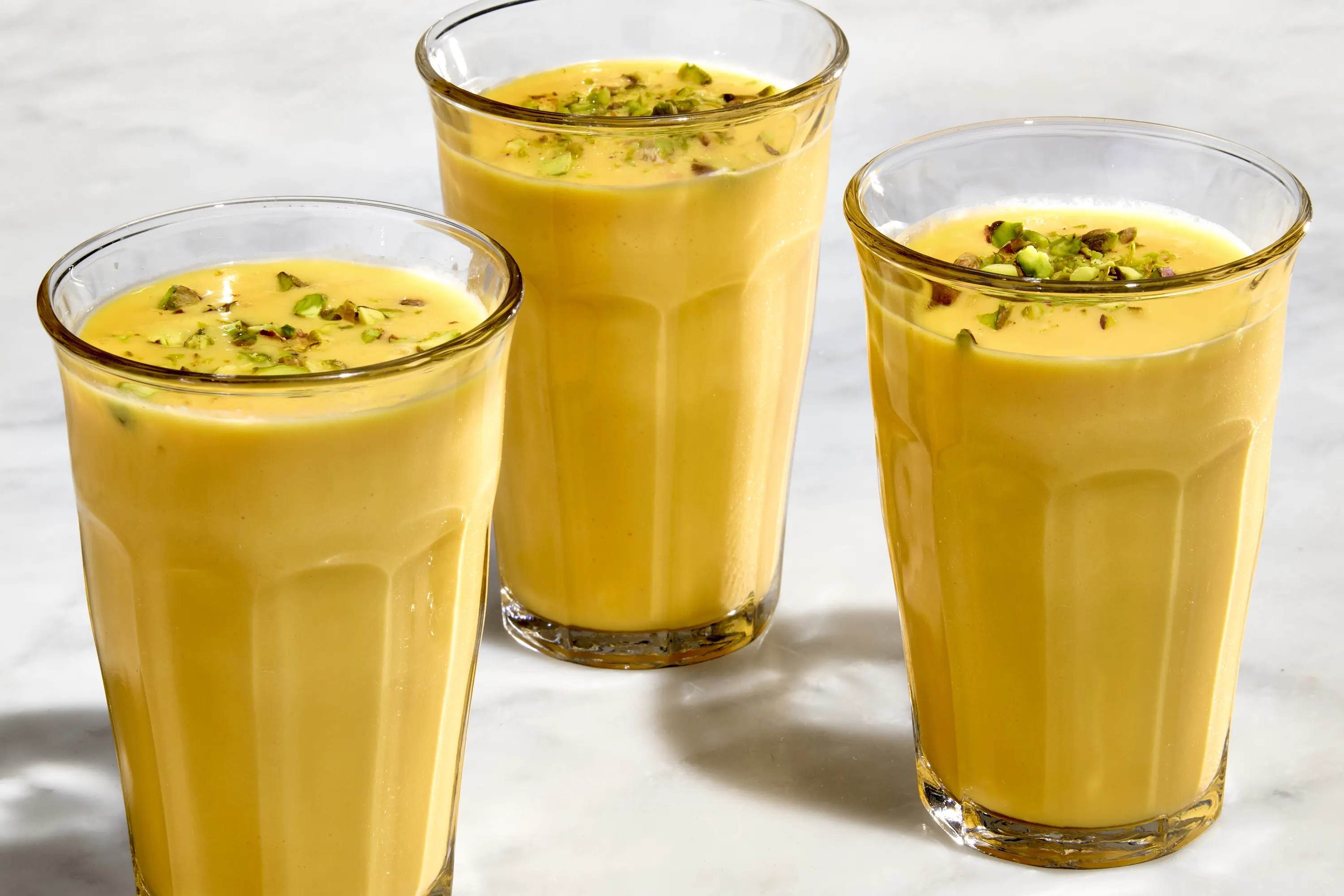 restaurant-style-mango-lassi-recipe