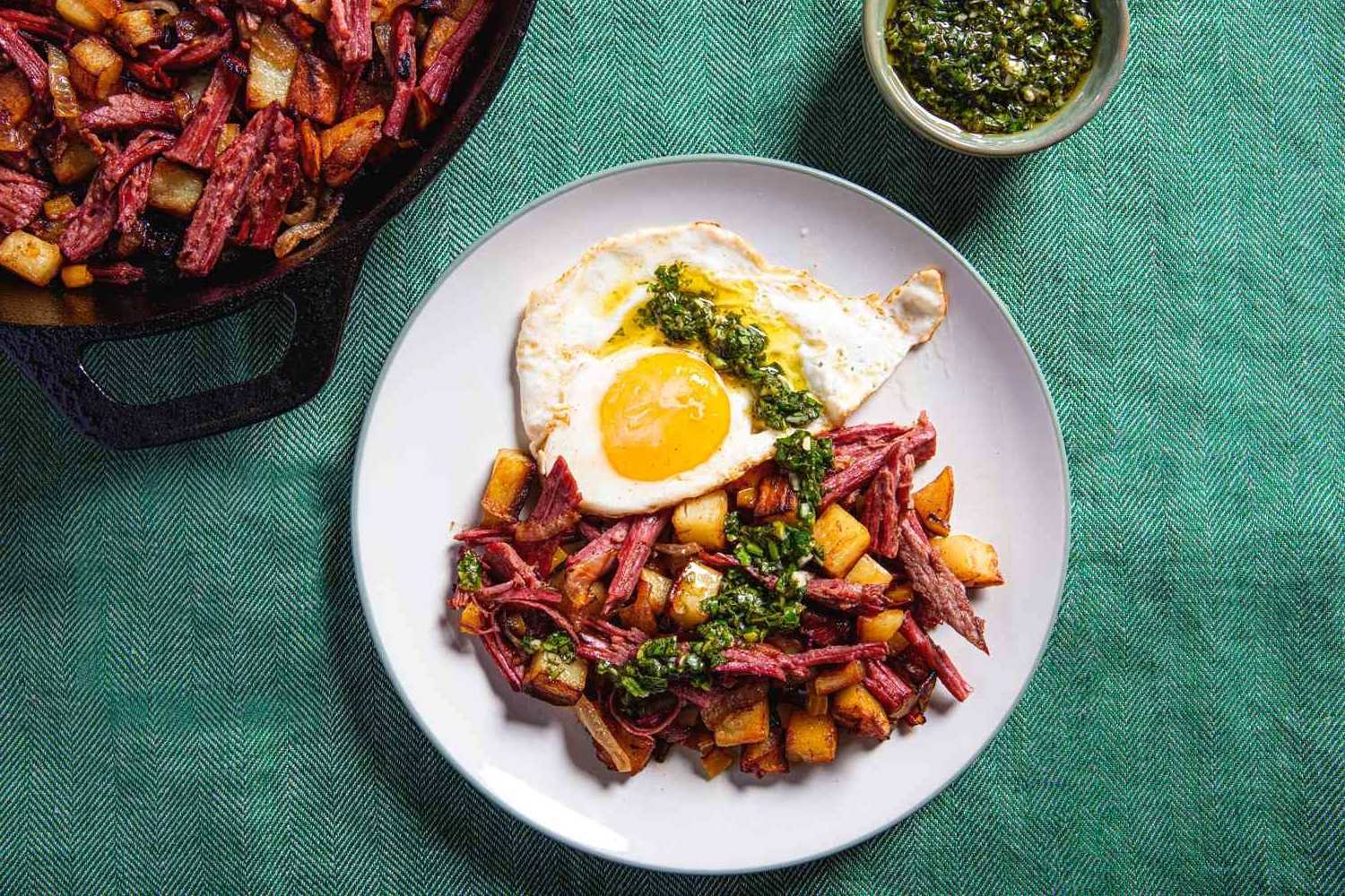 skillet-corned-beef-hash-recipe