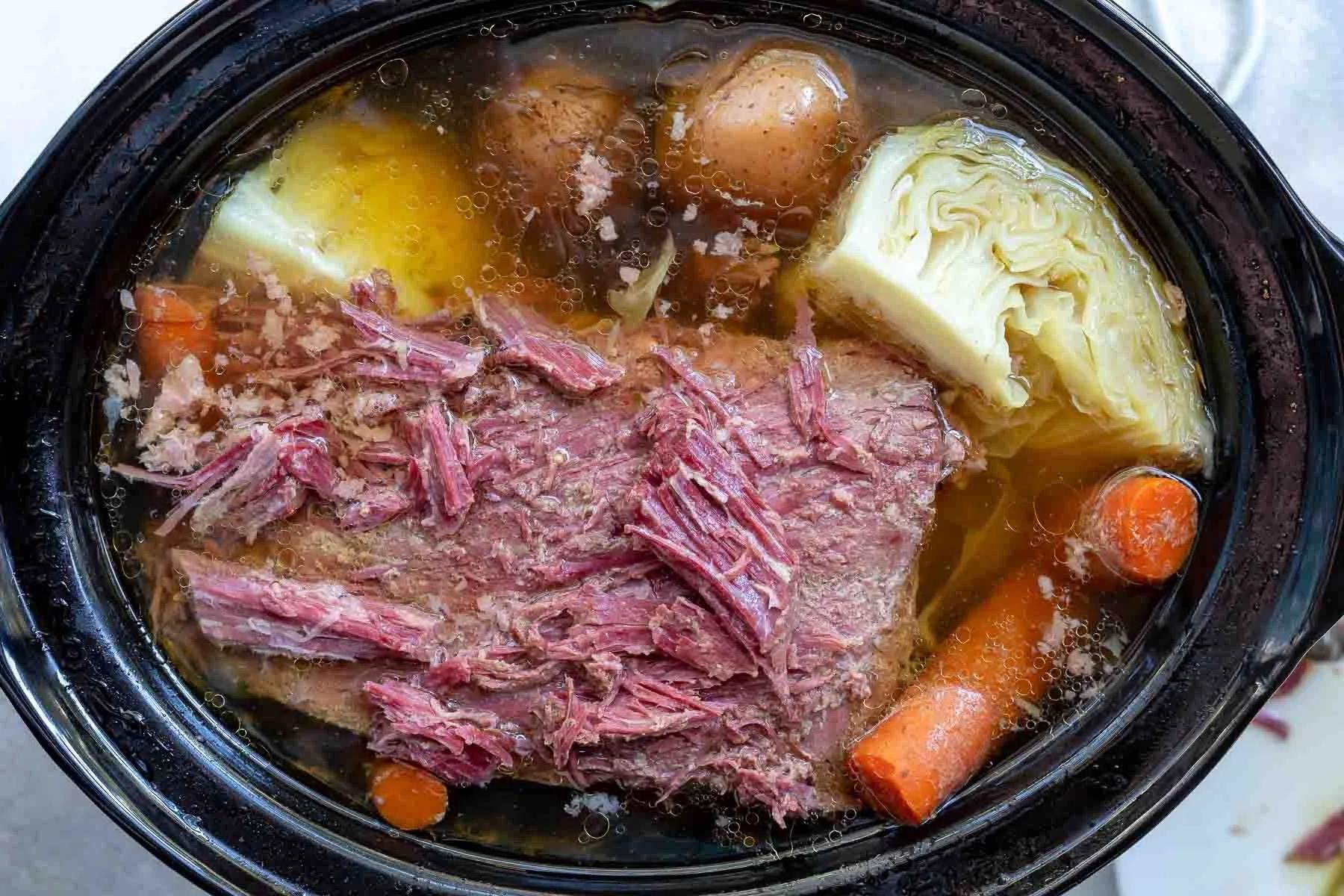 slow-cooker-corned-beef-and-cabbage-recipe