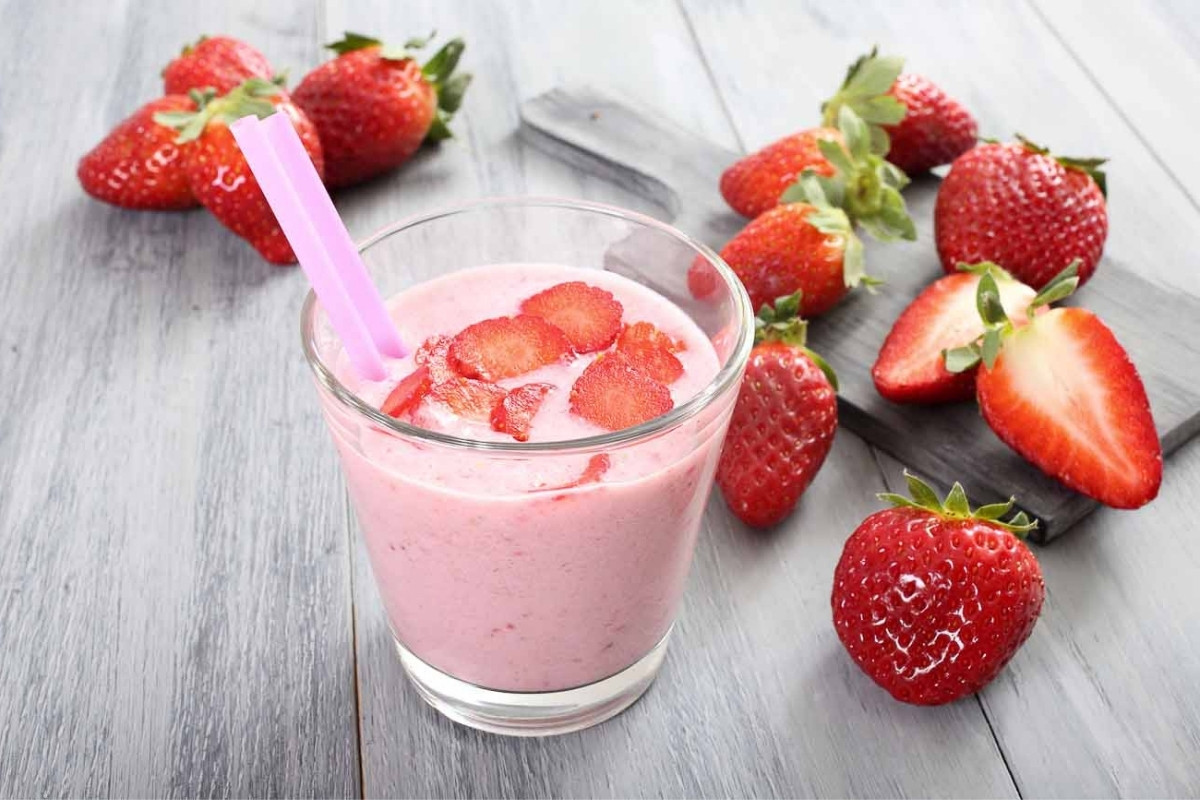 strawberry-oatmeal-breakfast-smoothie-recipe